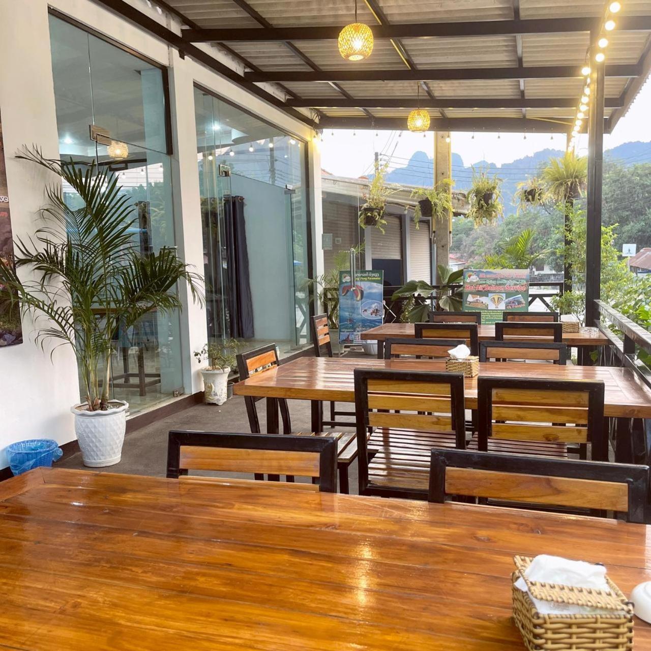 Smile Guesthouse Vangvieng Vang Vieng Buitenkant foto