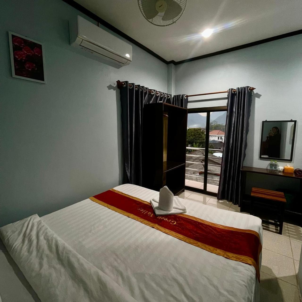 Smile Guesthouse Vangvieng Vang Vieng Buitenkant foto