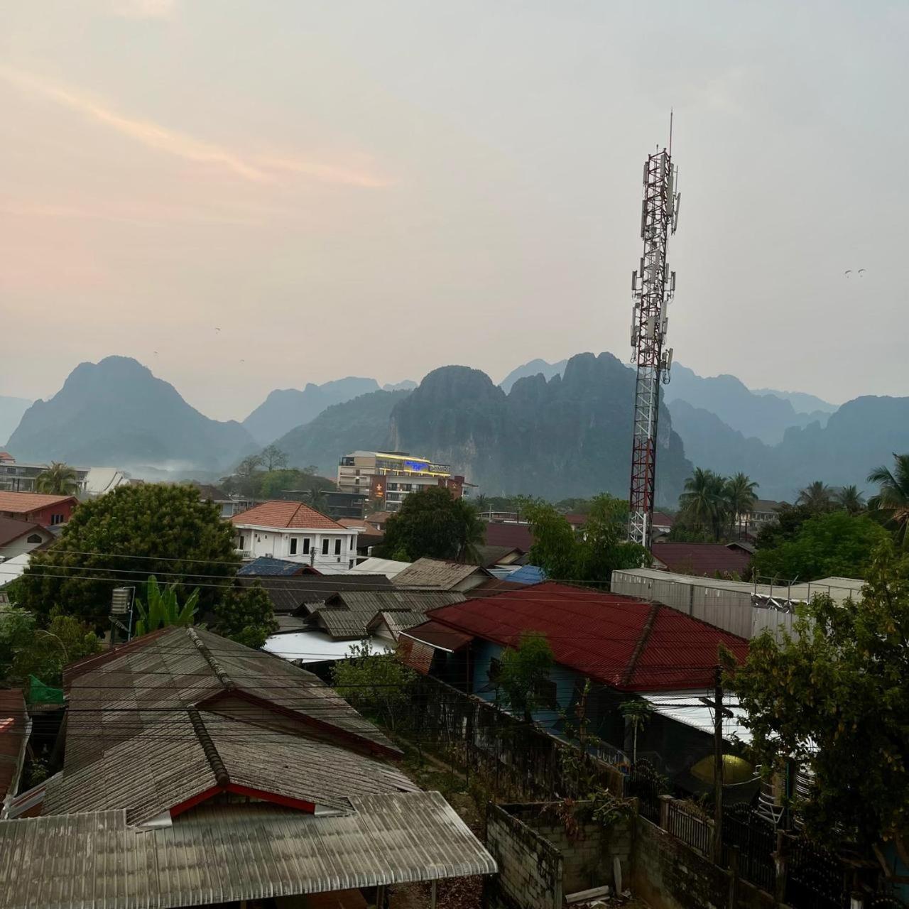 Smile Guesthouse Vangvieng Vang Vieng Buitenkant foto