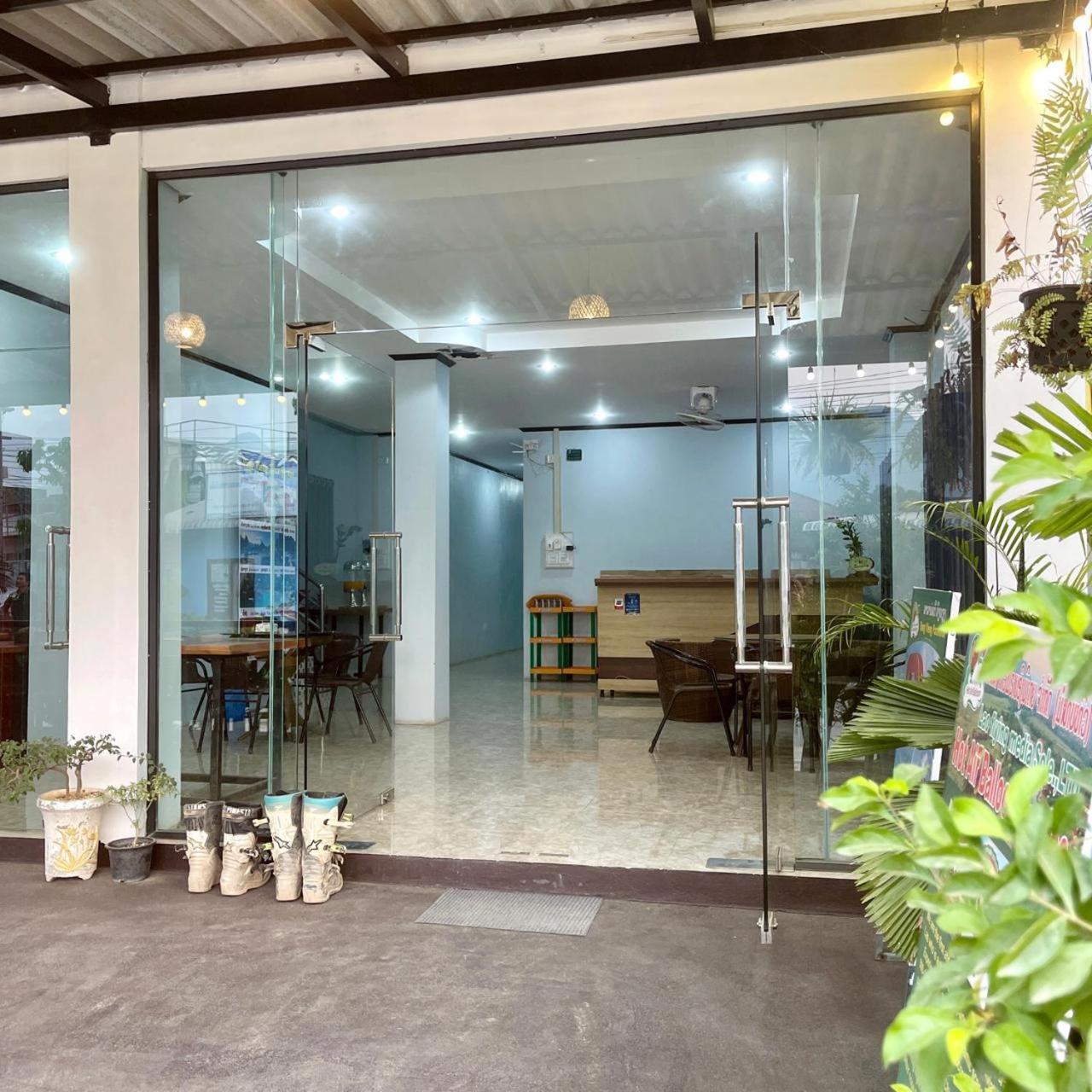 Smile Guesthouse Vangvieng Vang Vieng Buitenkant foto